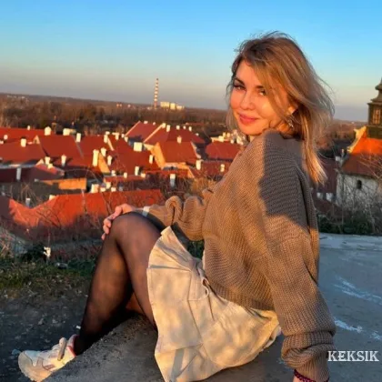 девушка ищет встречу как начало сказки